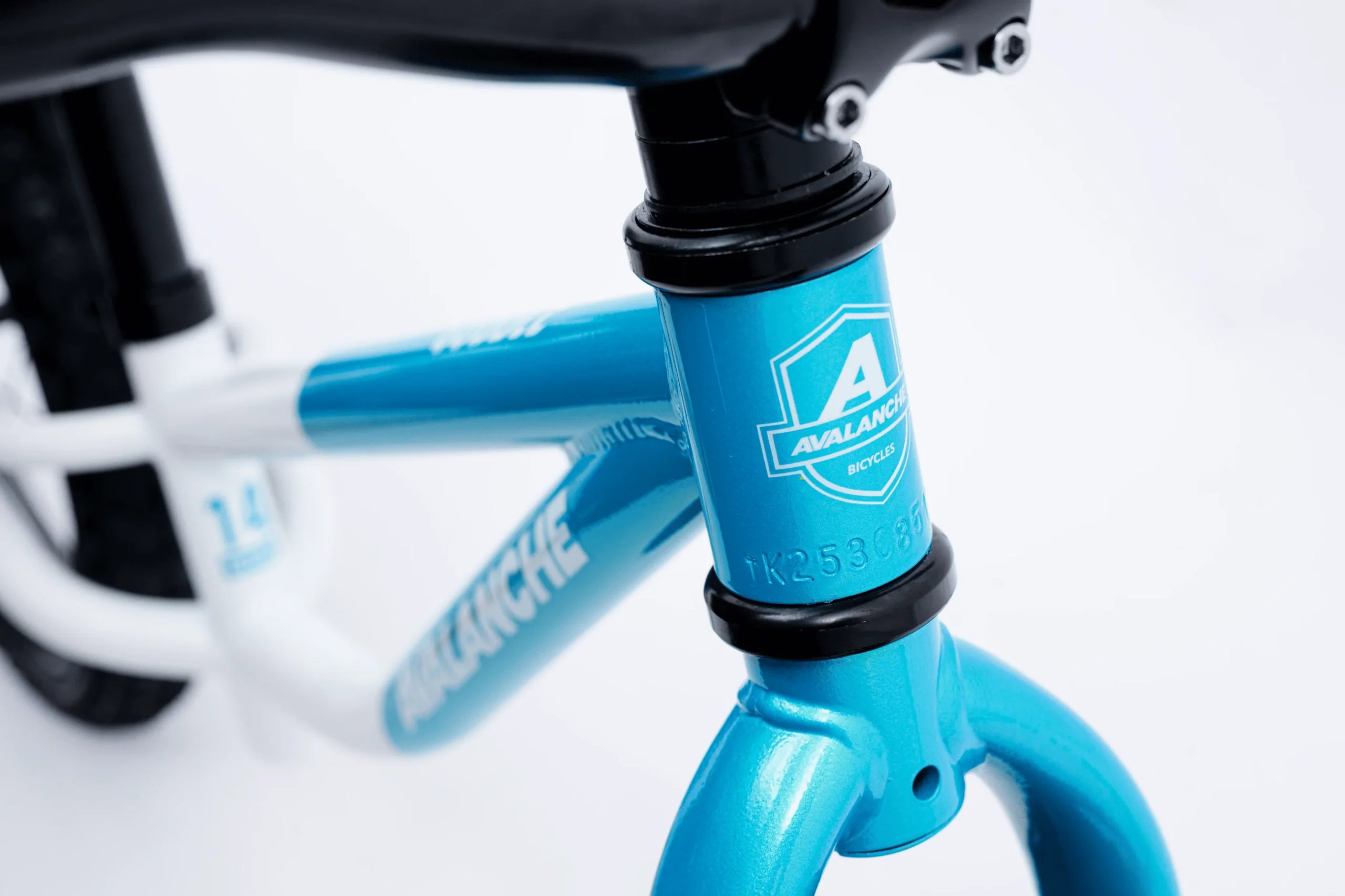 Avalanche Cobble Balance Bike - Boys - Image 2